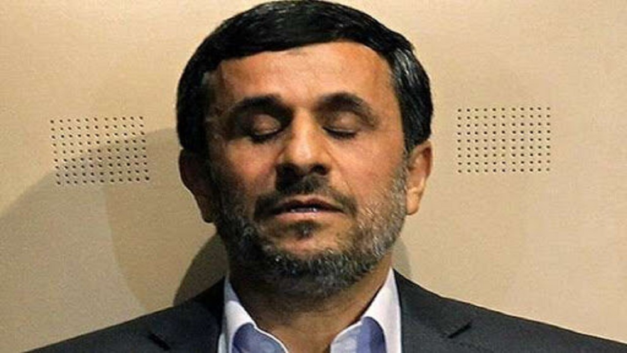 احمدی نژاد و شیرین‌کاری هایی که هر لحظه به روز می شو.د